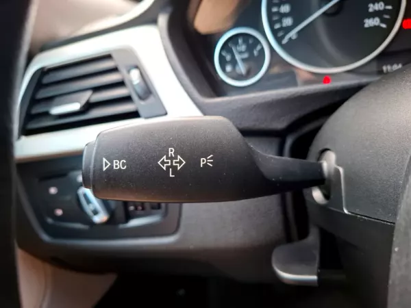 BMW 318 Gran Turismo d 8