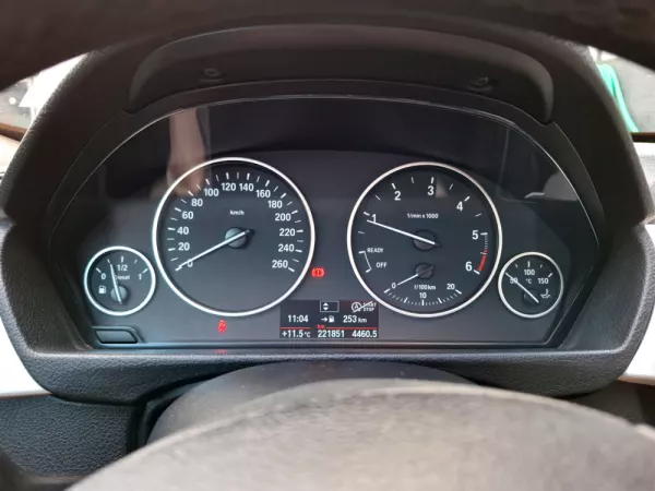 BMW 318 Gran Turismo d 9