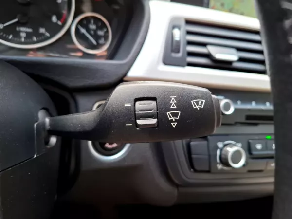 BMW 318 Gran Turismo d 10