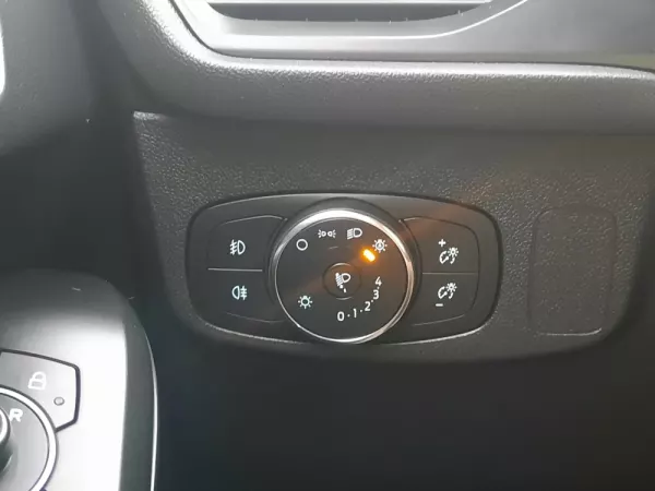 Ford Focus 1.0 EcoBoost MHEV ST-Line 7