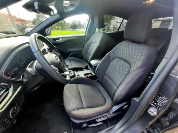 Ford Focus 1.0 EcoBoost MHEV ST-Line 13