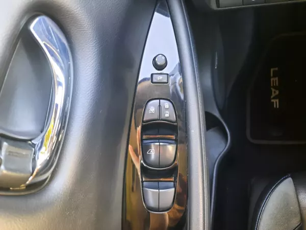 Nissan Leaf Tekna Two Tone+ProPilot Park 6