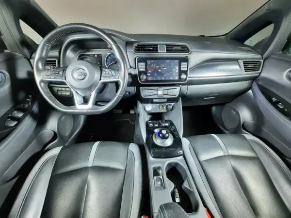 Nissan Leaf Tekna Two Tone+ProPilot Park 12