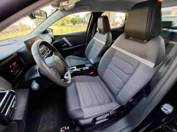 Citroën C4 X 1.2 PureTech Plus EAT8 13