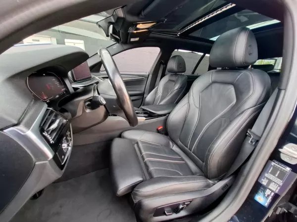 BMW 520 d Pack M Auto 13