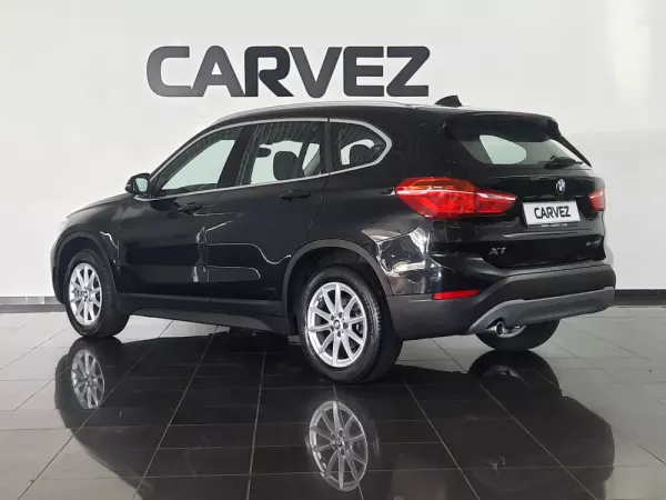 BMW X1 16 d sDrive Auto 4