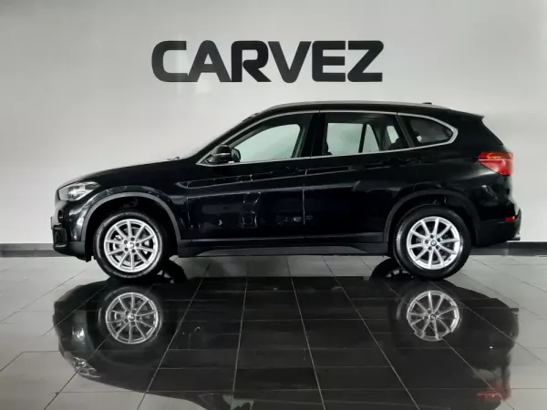 BMW X1 16 d sDrive Auto 3