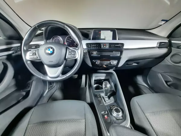 BMW X1 16 d sDrive Auto 10