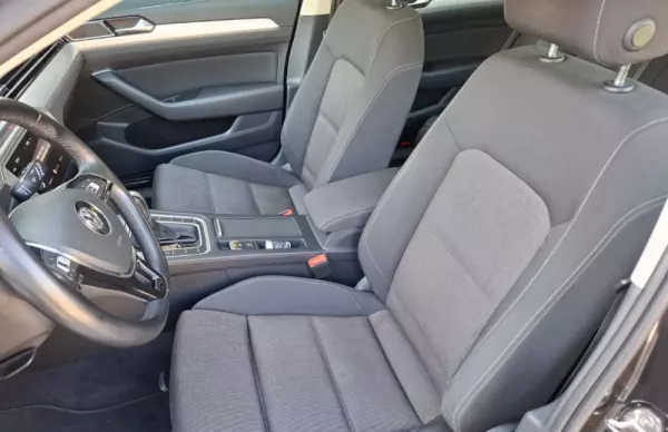 Volkswagen Passat Variant 1.6 TDi Confortline DSG 8