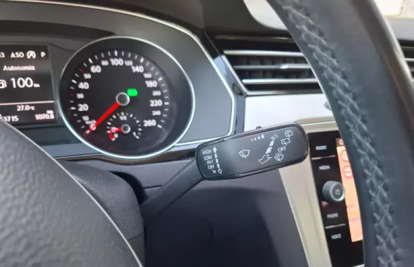 Volkswagen Passat Variant 1.6 TDi Confortline DSG 15