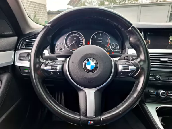 BMW 520 d Auto 9