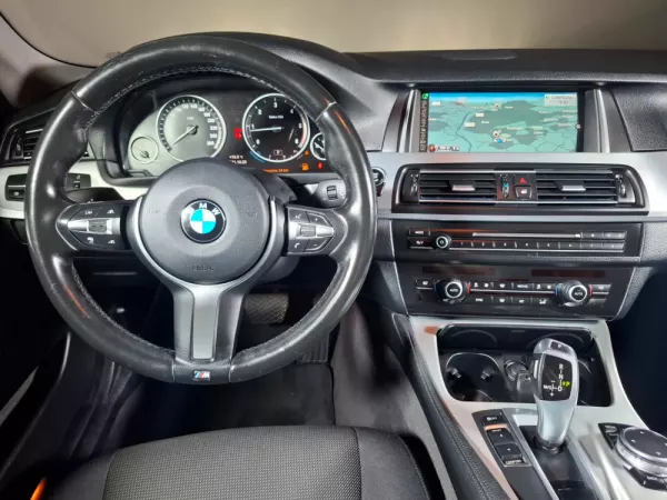 BMW 520 d Auto 11