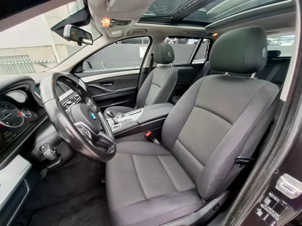 BMW 520 d Auto 13