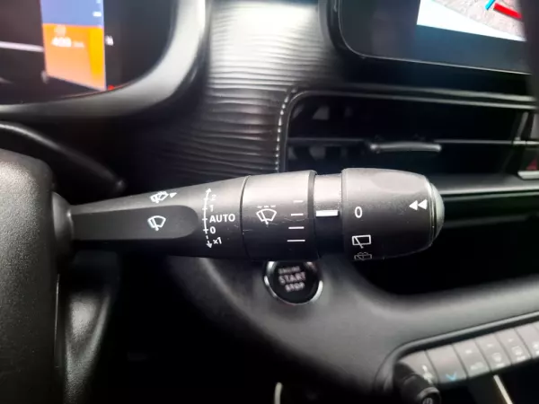 Jeep Avenger 1.2 GSE T3 Altitude 8