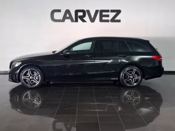 Mercedes-Benz C 300 de AMG Line 3