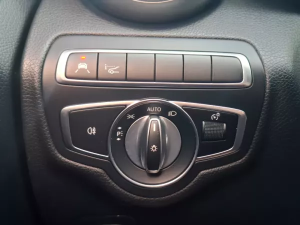 Mercedes-Benz C 300 de AMG Line 7