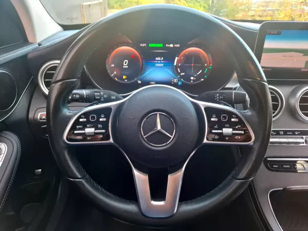 Mercedes-Benz C 300 de AMG Line 9