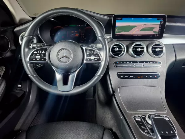 Mercedes-Benz C 300 de AMG Line 12