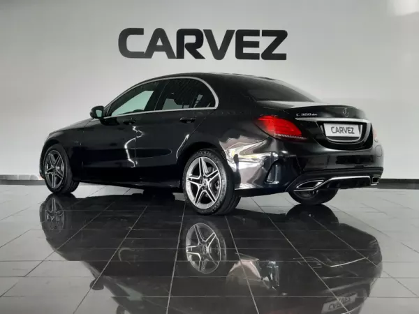 Mercedes-Benz C 300 de AMG Line 4