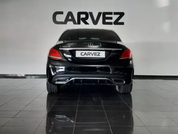 Mercedes-Benz C 300 de AMG Line 5