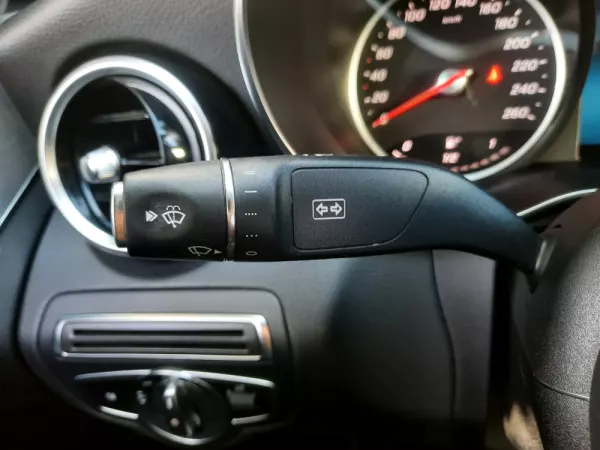 Mercedes-Benz C 300 de AMG Line 8