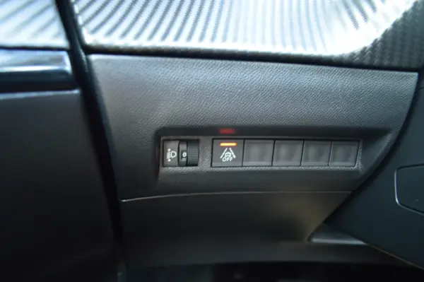 Peugeot e-2008 50 kWh Active 6