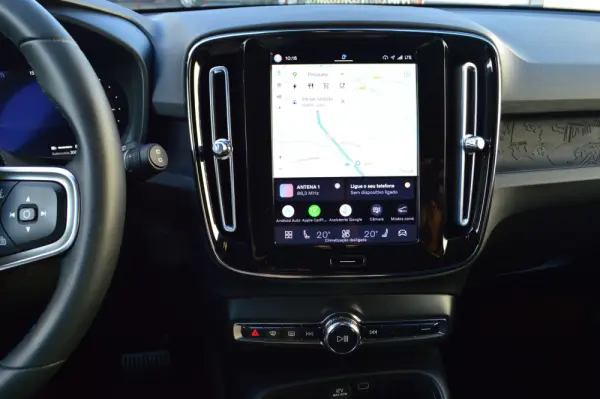 Volvo XC 40 Recharge Plus 11