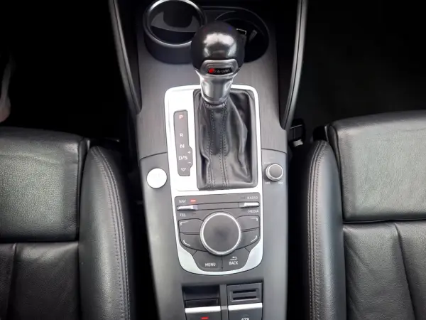 Audi A3 Sportback 1.4 TFSi Sport S tronic 13