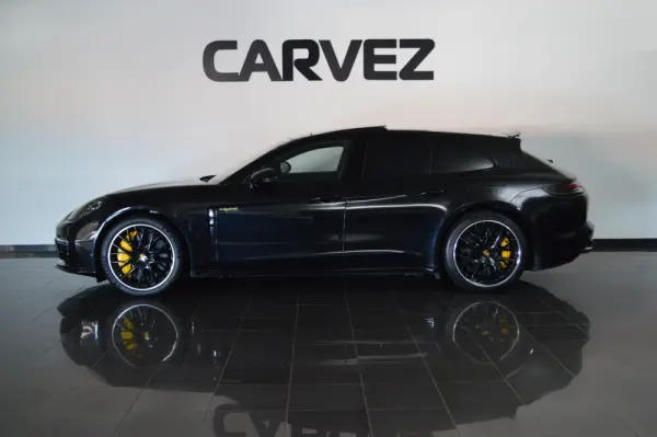 Porsche Panamera Sport Turismo Turbo S E-Hybrid 3