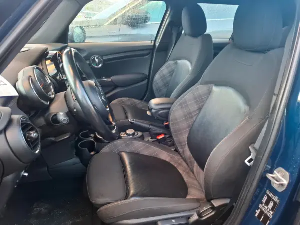 MINI 5 Portas Cooper D 12