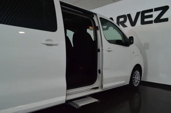 Toyota Proace Verso 1.5 D-4D L2 1.2T Comfort 9L 21
