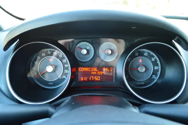 Fiat Punto 1.2 Young S&S 8