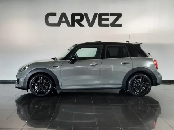 MINI 5 Portas Cooper D Aut. 3