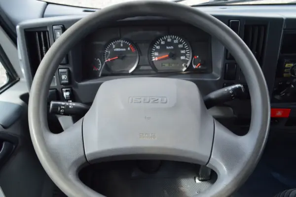 Isuzu NLR 35 12