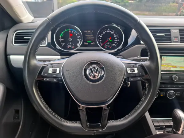Volkswagen Jetta 1.4 Hybrid 9