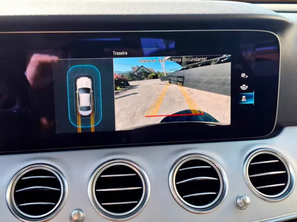 Mercedes-Benz E 300 de Avantgarde 11