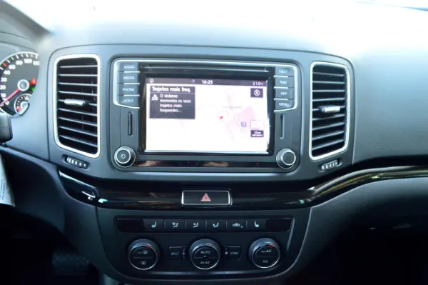 Volkswagen Sharan 2.0 TDI Highline DSG 12