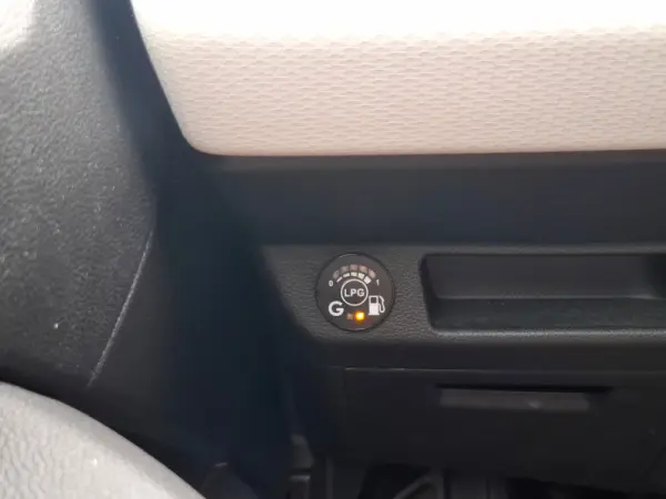 Renault Clio 1.0 TCe Evolution Bi-Fuel 8
