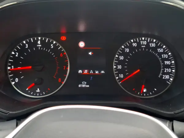 Renault Clio 1.0 TCe Evolution Bi-Fuel 10
