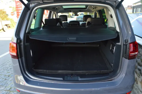Volkswagen Sharan 2.0 TDI Highline DSG 26