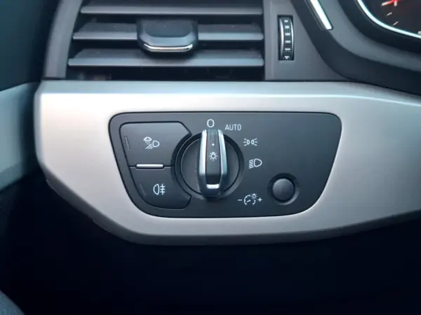 Audi A4 Avant 35 TDI Advanced S tronic 7