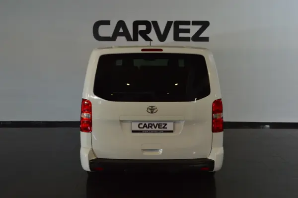 Toyota Proace Verso 1.5 D-4D L2 1.2T Comfort 9L 5