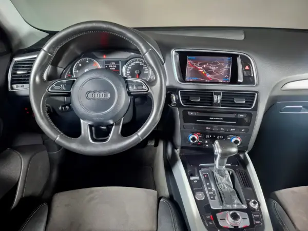 Audi Q5 2.0 TDI quattro Sport S-tronic 15