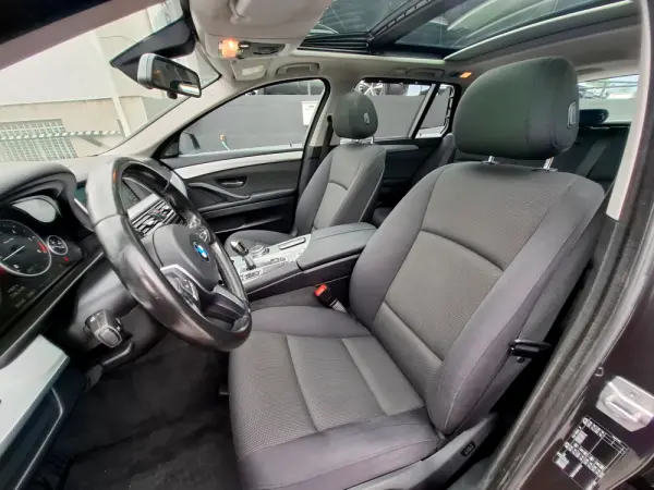 BMW 520 d Auto 12