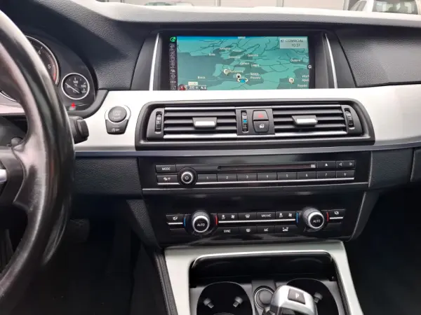 BMW 520 d Auto 10