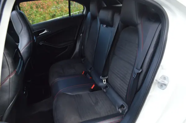 Mercedes-Benz A 200 d 4Matic 7G-DCT AMG Line 20