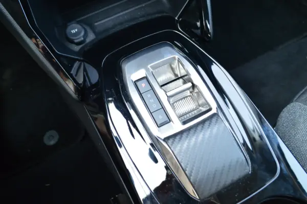 Peugeot e-2008 50 kWh Active 12