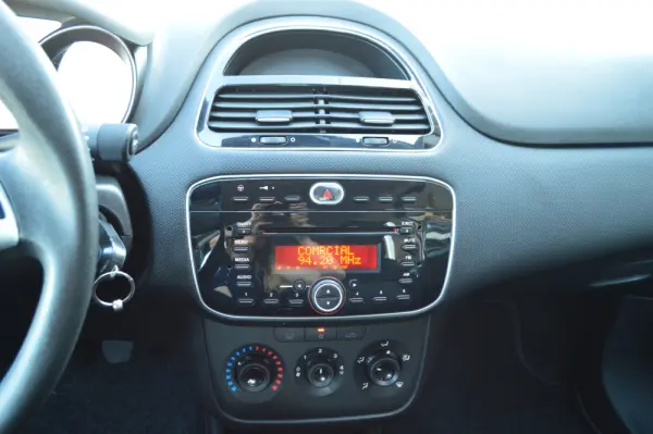 Fiat Punto 1.2 Young S&S 10