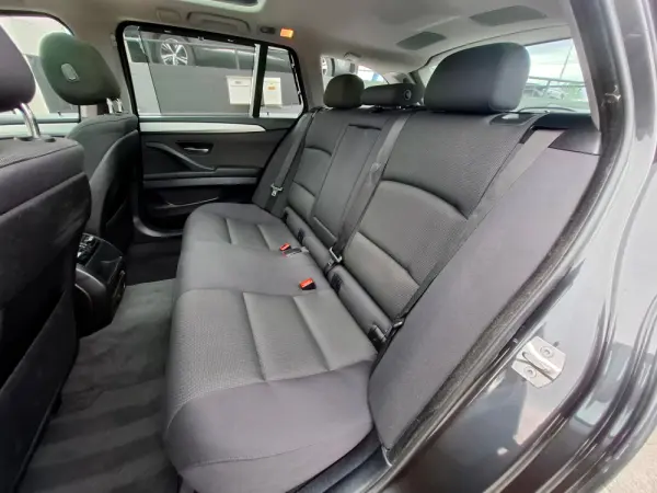 BMW 520 d Auto 13