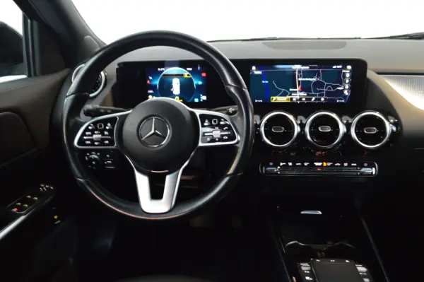 Mercedes-Benz GLA 200 d Urban Aut. 15